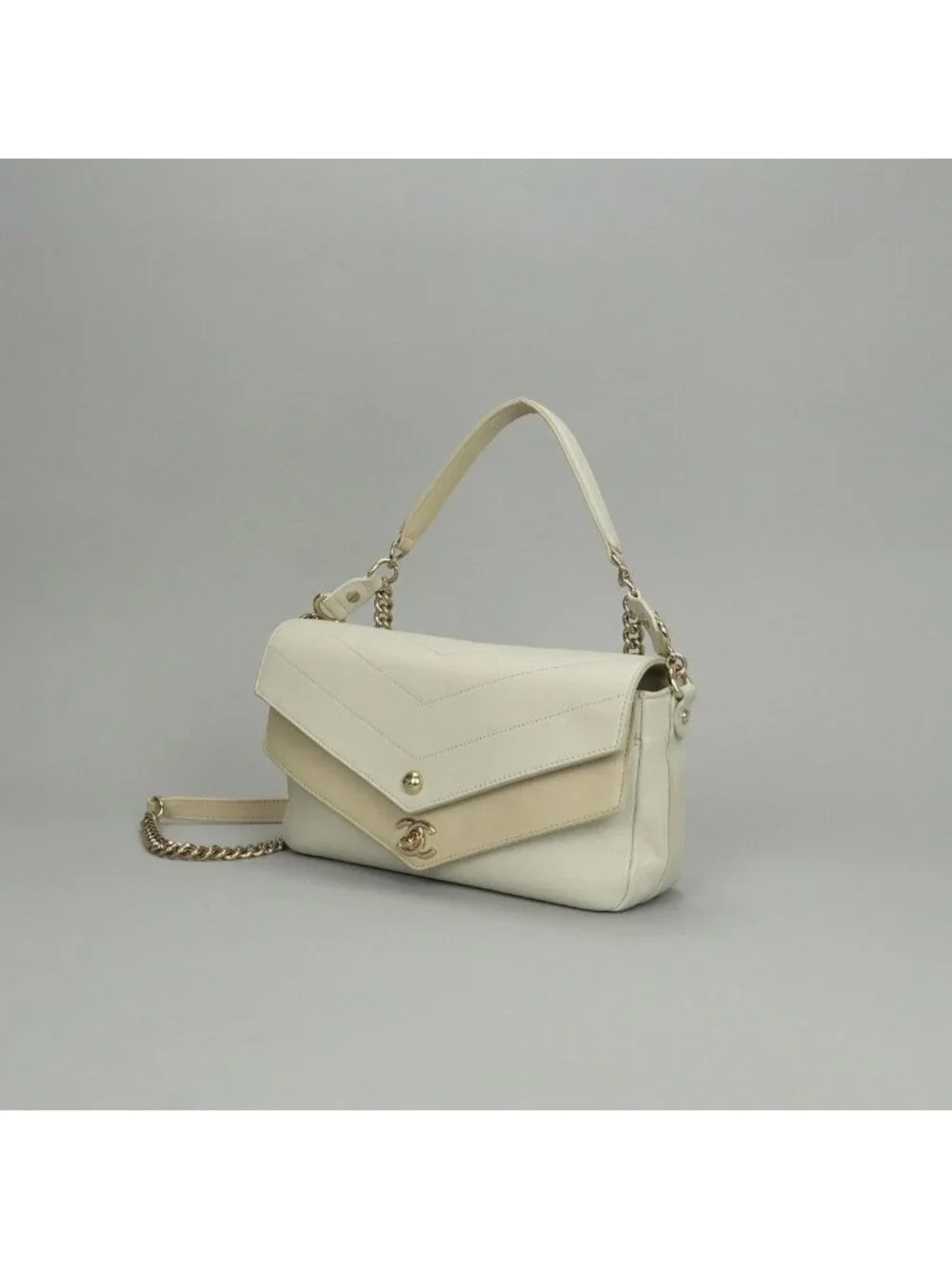 Chanel Blanc Stitch Shoulder Bag Calfskin Beige Gold Chain Bag CC Logo Turnlock